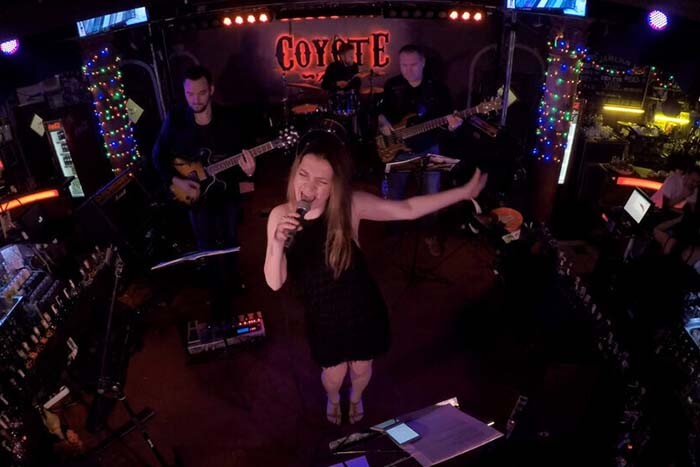 Музыка в ресторанах и клубах. Coyote Bar Minsk - выступления Живаго ковер бэнд.