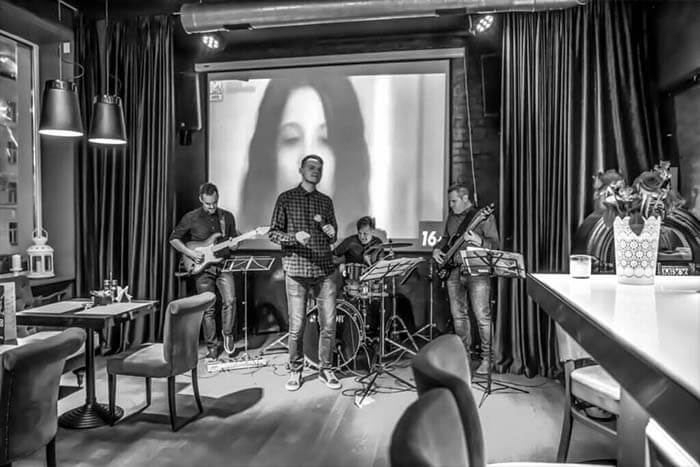 Кавер группа в ресторане Минска . Выступления музыкантов. Cover Band Minsk.
